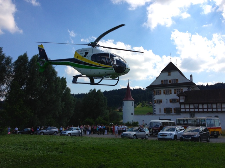 wasserschloss-wyher-swiss-helicopter